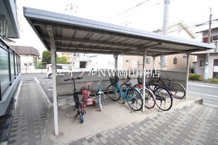 岡山駅 バス25分  社宅前バス停下車：停歩3分 1階の物件外観写真
